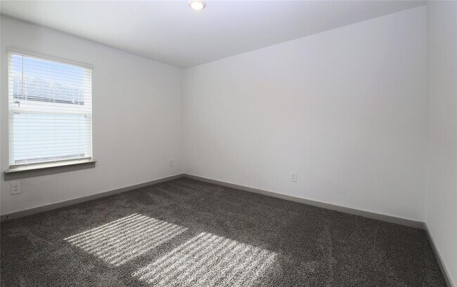 Building Photo - 1702 Windway Ct