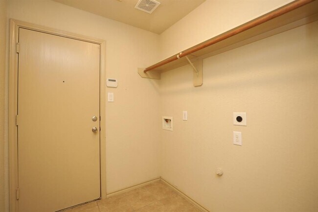 Building Photo - 20427 Shiloh Mist Ln