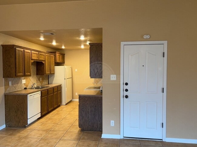 Building Photo - 4701 Autumn Valley Dr