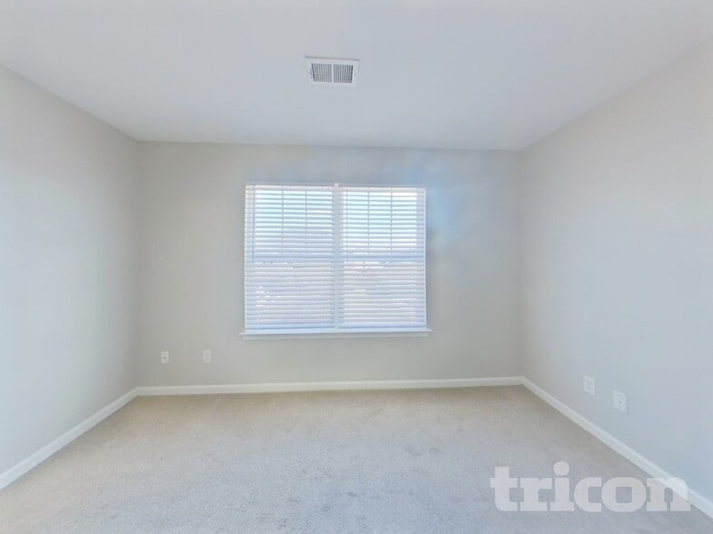 Building Photo - 484 Westmoreland Rd