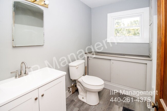 Building Photo - 54 S Portage Path