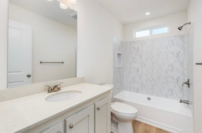 Building Photo - 841 N L St