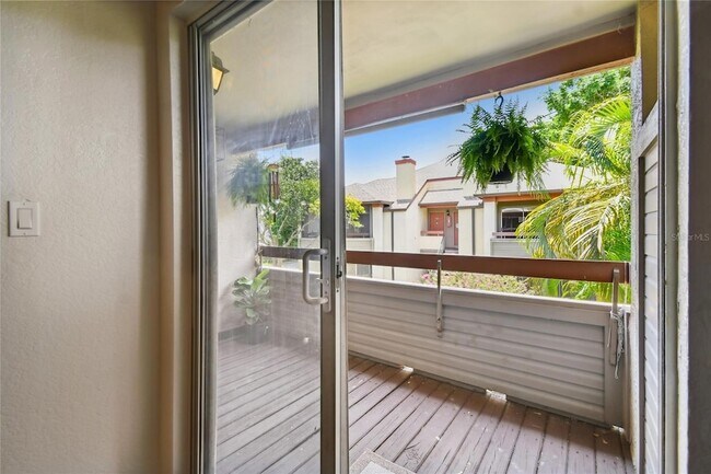 Building Photo - 10263 Gandy Blvd N