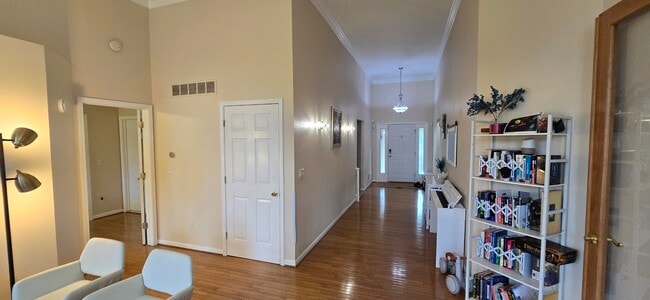 Building Photo - 40184 Long Horn Dr