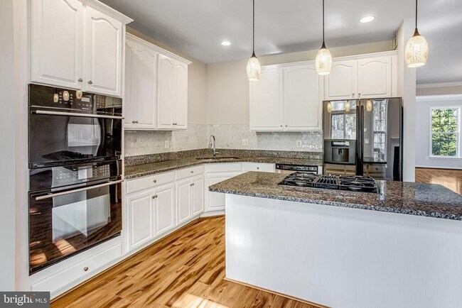 Building Photo - 15519 Exmore Ct