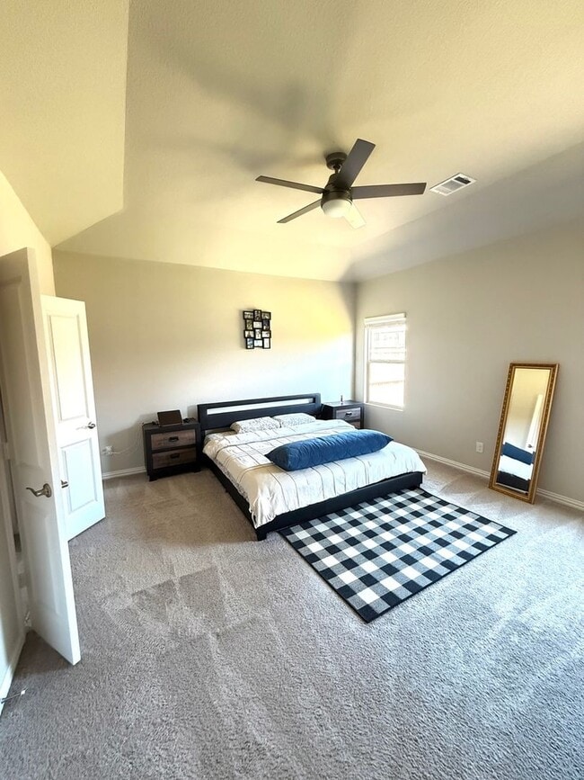 Building Photo - Spacious 4BR4B with Flex Room & OverSized Patio in Aubrey ArrowBrooke