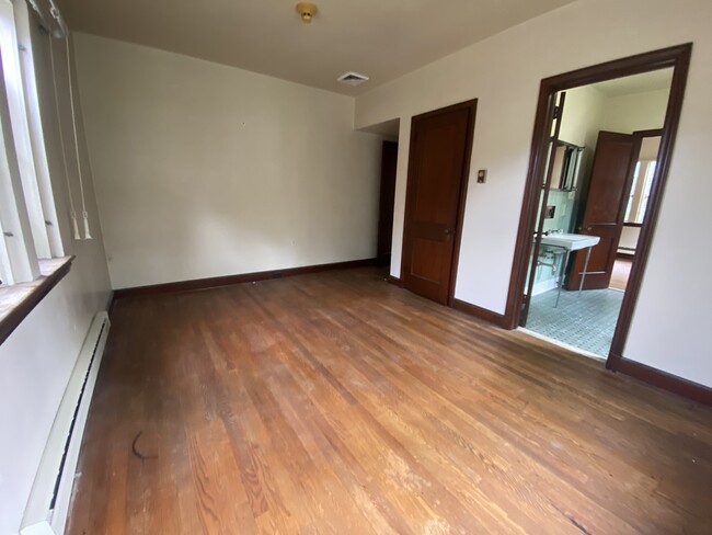 Building Photo - 102 Safe Harbor Village