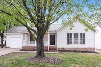 Building Photo - 2213 Maybrook Dr