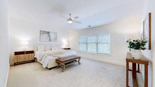 Building Photo - 425 Herringbone Ct