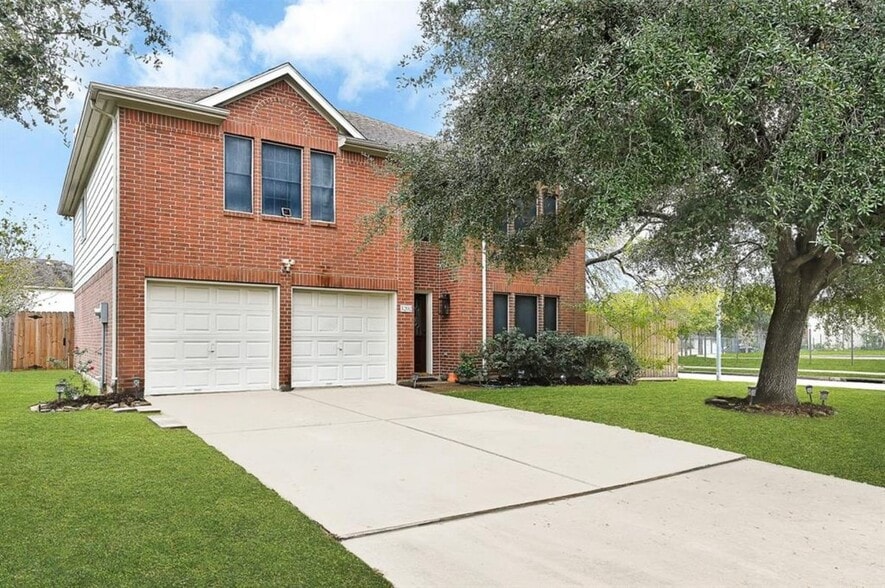 Primary Photo - 3202 Starbridge Park Ln