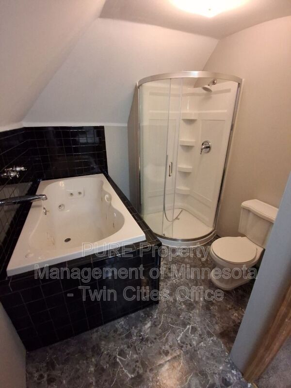 Building Photo - 3123 Portland Ave