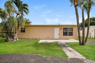 Building Photo - 5980 NW 24th Ct