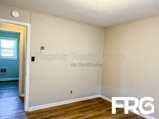 Building Photo - 231 Bunche Dr