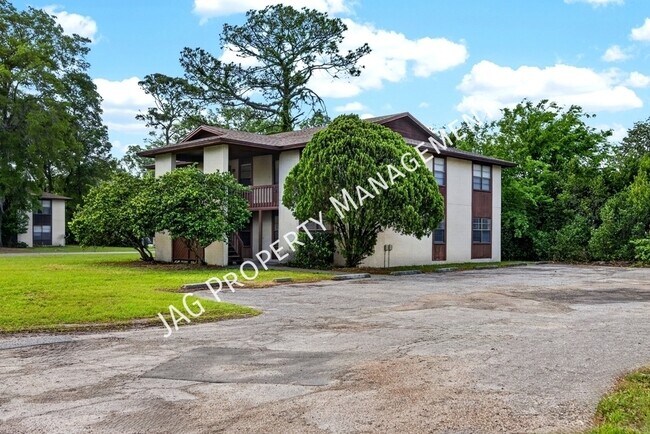 Building Photo - 482 Bentwood Ln