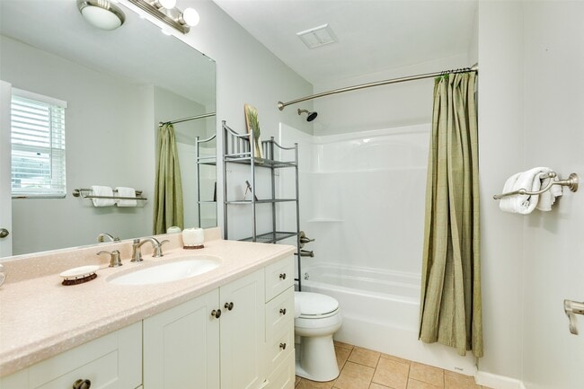 Building Photo - 16614 Bermuda Way