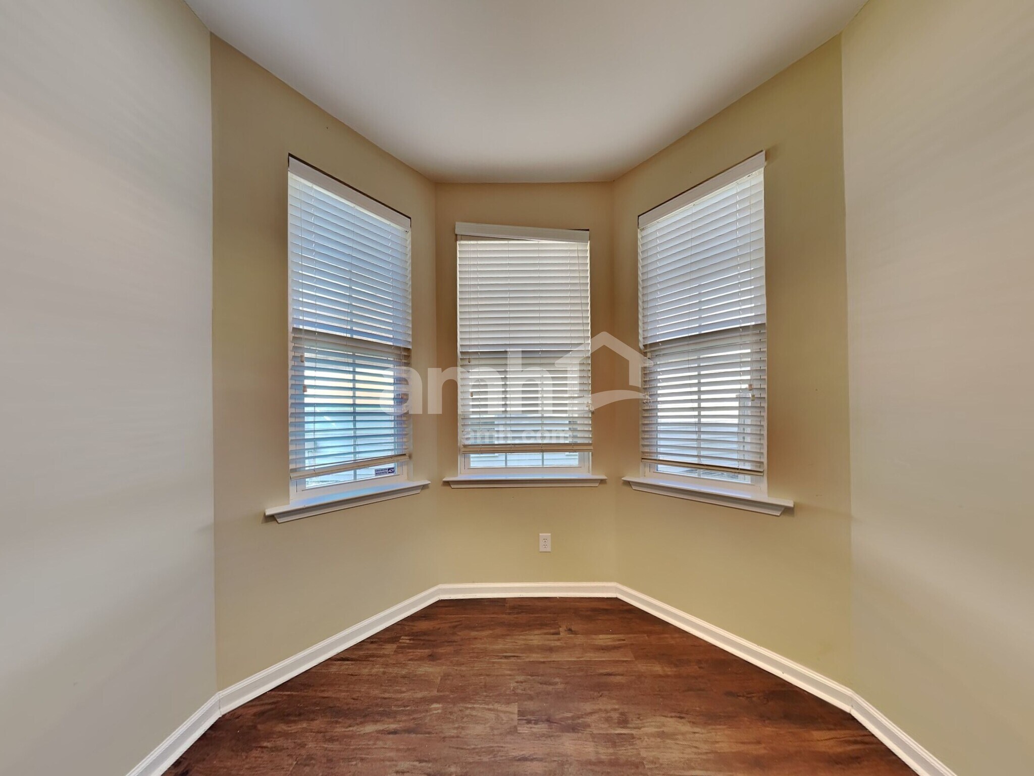 Building Photo - 104 Brick Greens Ct