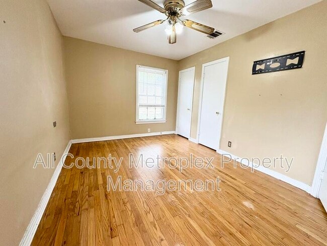 Building Photo - 315 Hillside Ave