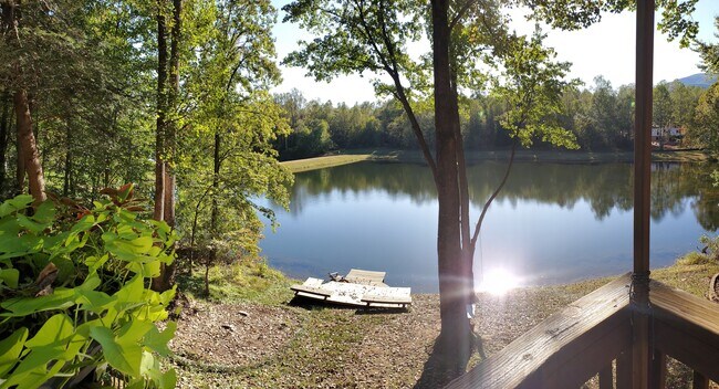 Building Photo - 270 Sawmill Creek Dr