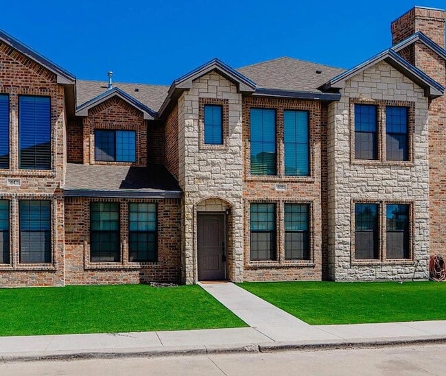 Primary Photo - 3001 Pointer Ln