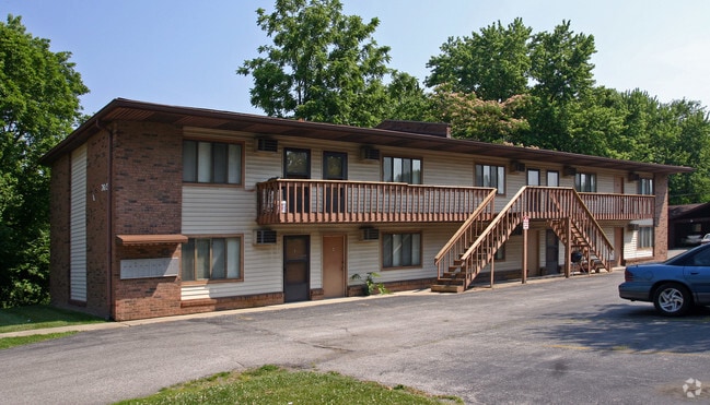 Primary Photo - Apple Tree Apartments