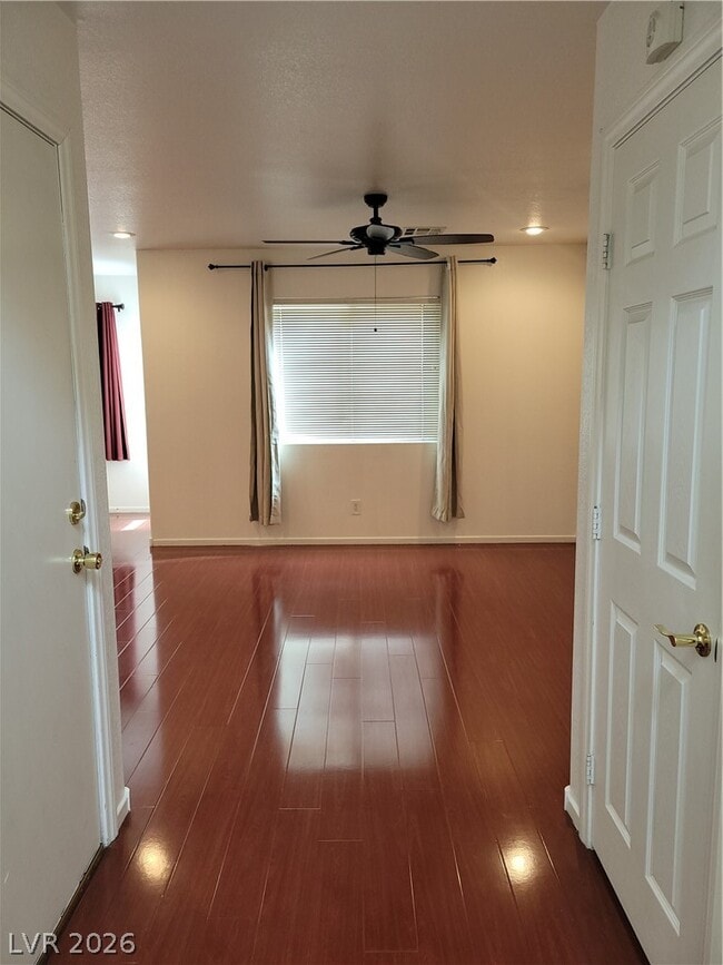 Building Photo - 9275 Hollander Ave