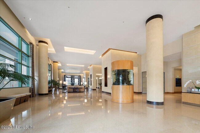 Building Photo - 1431 Riverplace Blvd