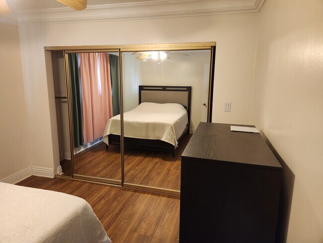 Building Photo - 310 Bethany Rd