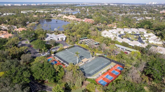 Building Photo - ** NAPLES COVE @ BAY FOREST ** 2 BED / 2 B...