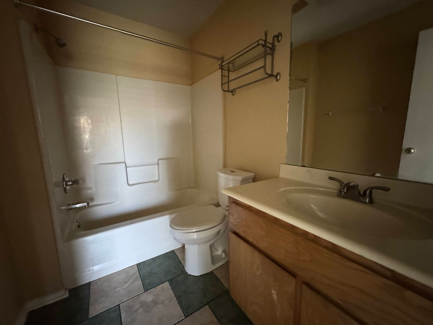 Building Photo - 2801 Alma Dr