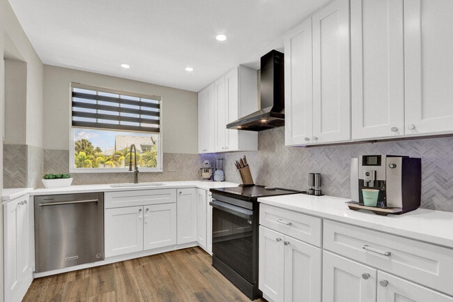 Building Photo - 1506 Mizzenmast Way