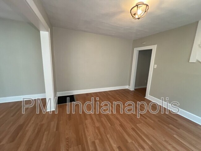 Building Photo - 310 N Riley Ave