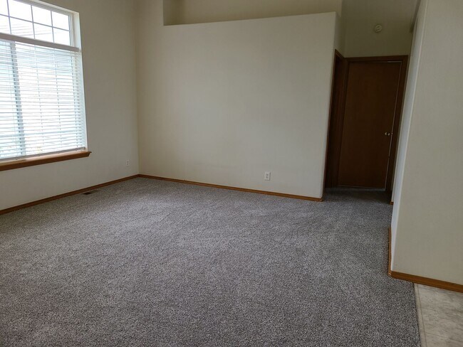 Building Photo - Lovely 3 Bedroom 2 Bath Sunshine Meadows Home for Rent!