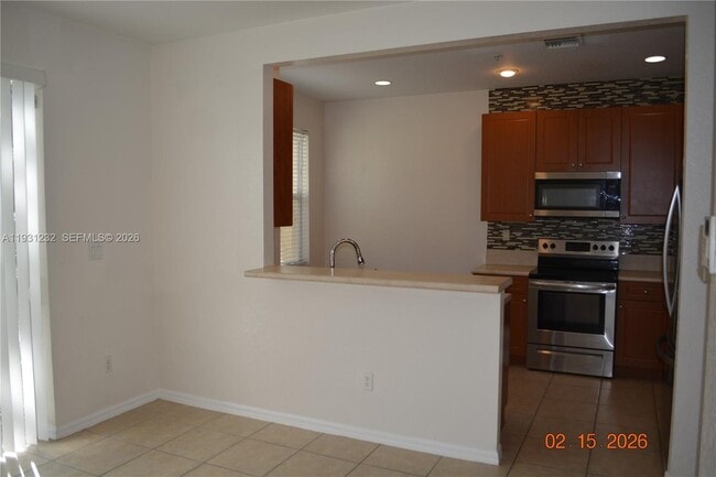 Building Photo - 2851 Prospect Rd