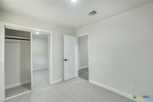 Building Photo - 1702 Wagon Gap Dr