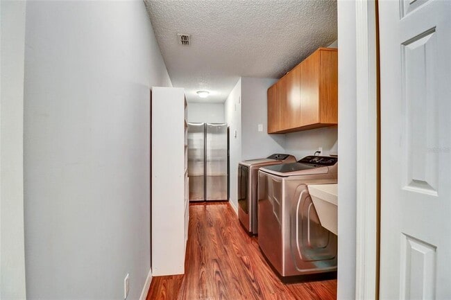 Building Photo - 4318 Woodtree Ln