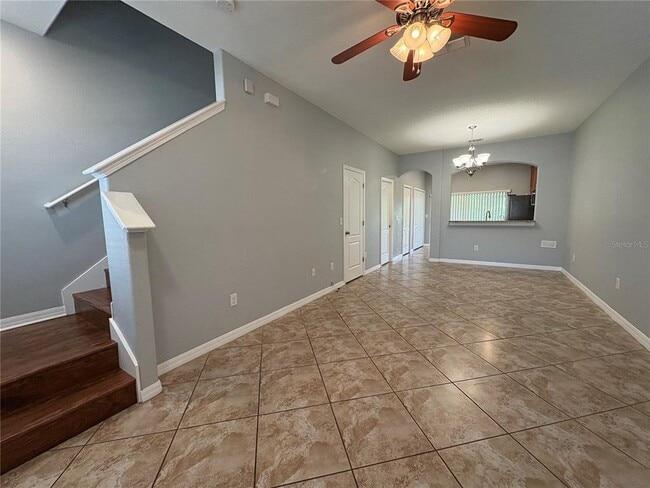 Building Photo - 2427 Willimette Dr