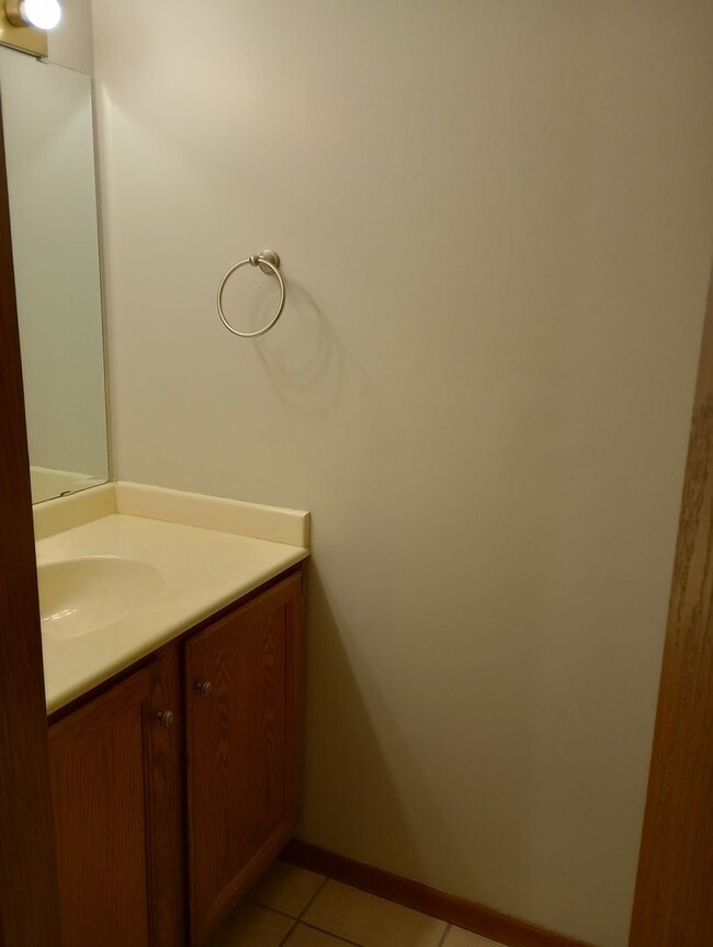 Building Photo - Two Bedroom Townhome