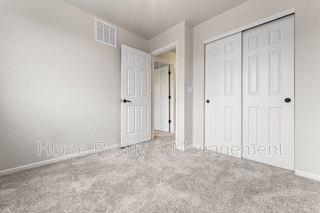Building Photo - 12760 Tamarac St