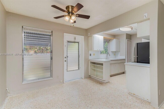 Building Photo - 2215 Jackson St