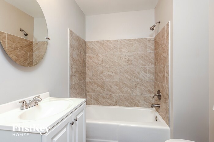 Building Photo - 4287 Honeybrook Ave
