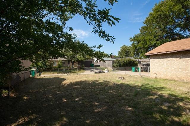 Building Photo - 1320 Cherry Hill Ln