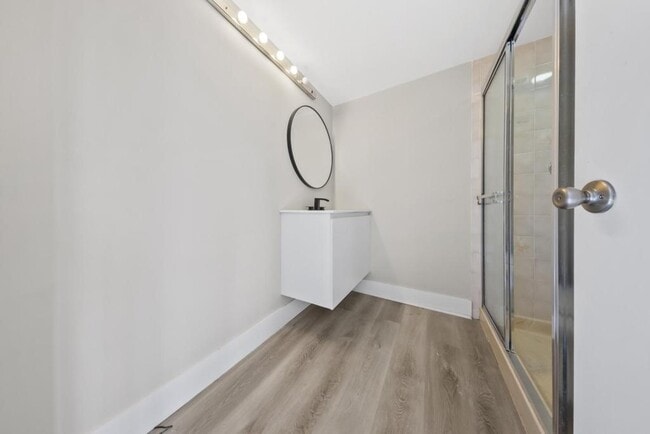 Building Photo - 2920 Pecan Ave