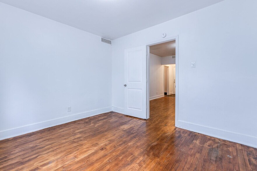 Building Photo - 757 E Warrington Ave