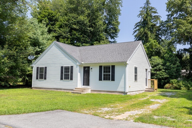 Primary Photo - 9 Denmore Ln