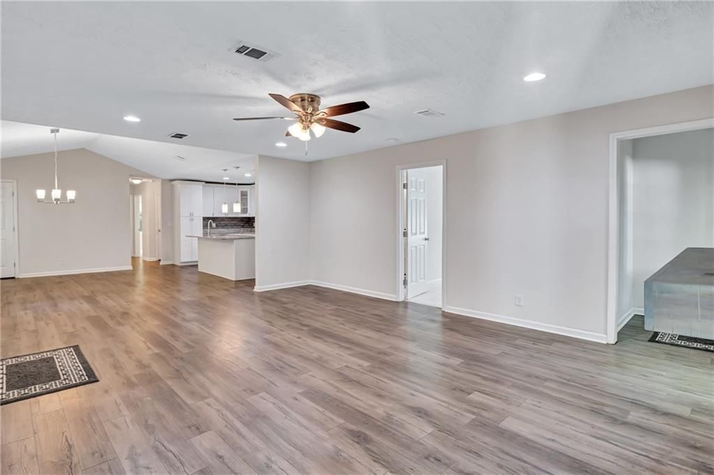 Building Photo - 5772 Lilburn Stone Mountain Rd