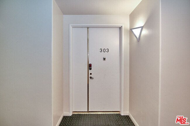 Building Photo - 333 Westminster Ave