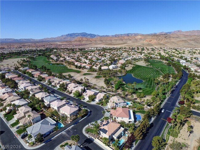 Building Photo - 121 Standing Stone St