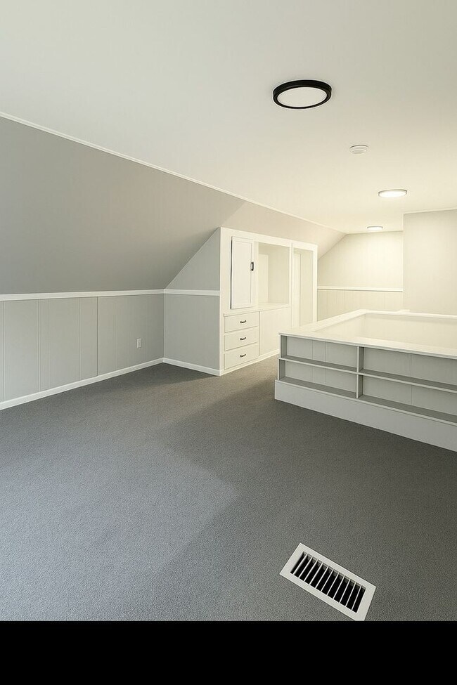 Building Photo - Charming 3-Bedroom Home for Rent in Detroi...