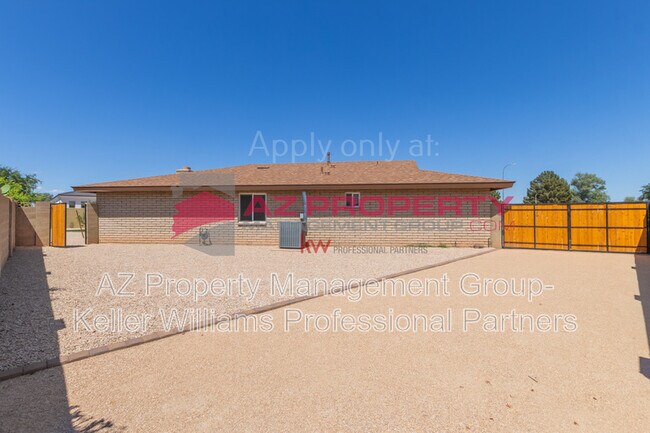 Building Photo - 7660 W Palmaire Ave