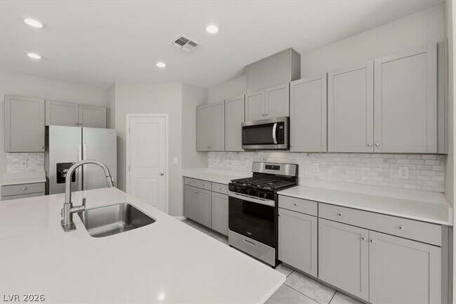 Building Photo - 4061 Campeche Ave